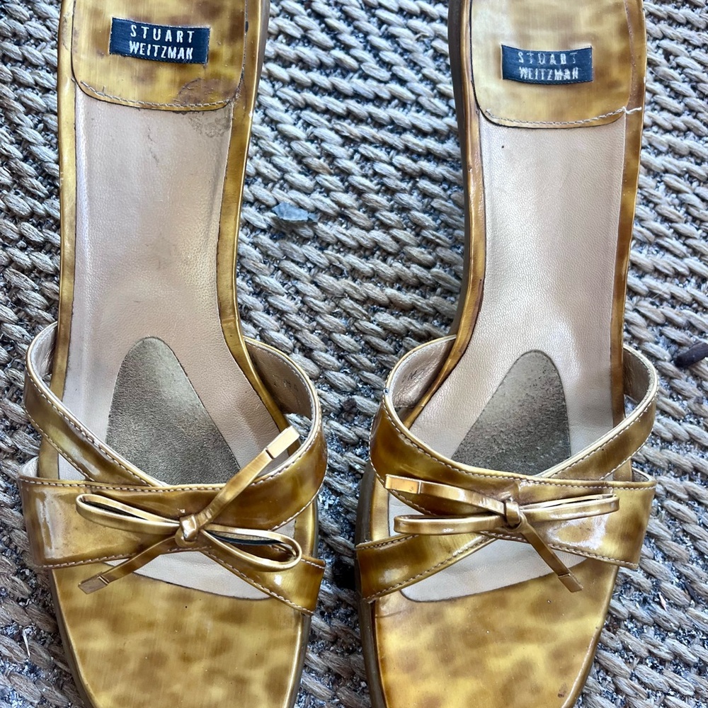 Stuart Weitzman Tortoise shell Gold Heels